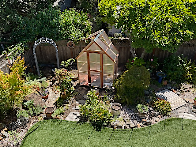 Mt. Hood 6' x 4' Greenhouse Kit