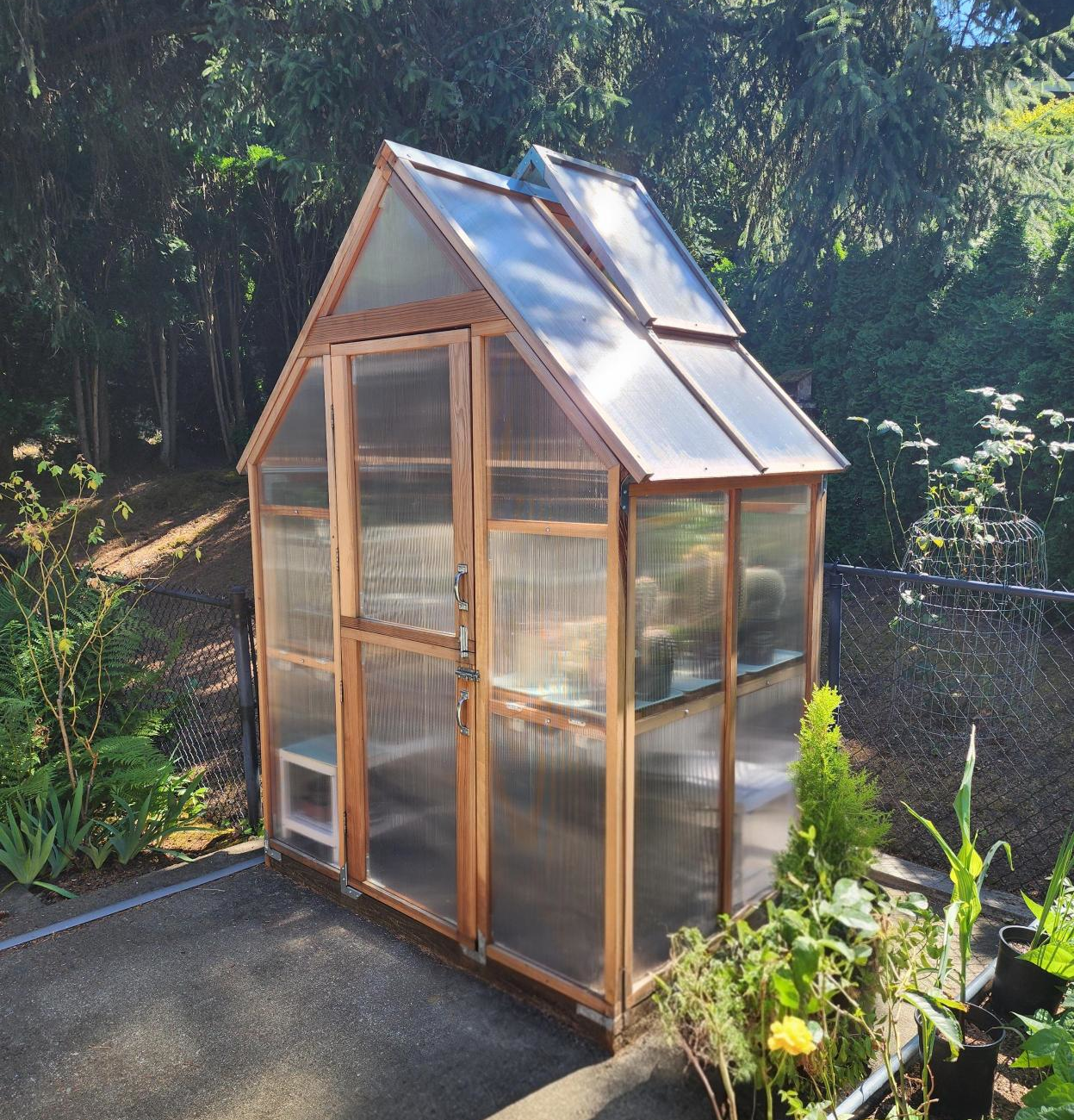Mt. Hood 6' x 4' Greenhouse Kit