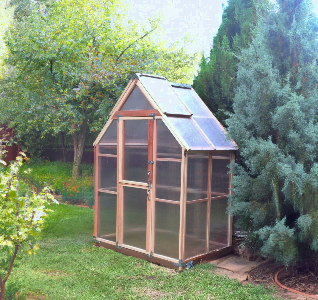 Mt. Hood 6' x 4' Greenhouse Kit
