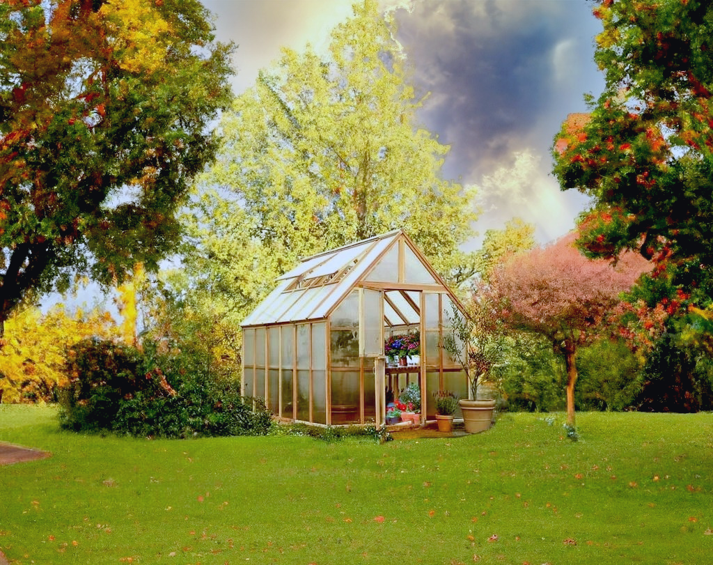 Mt. Rainier 8' x 12' Greenhouse Kit